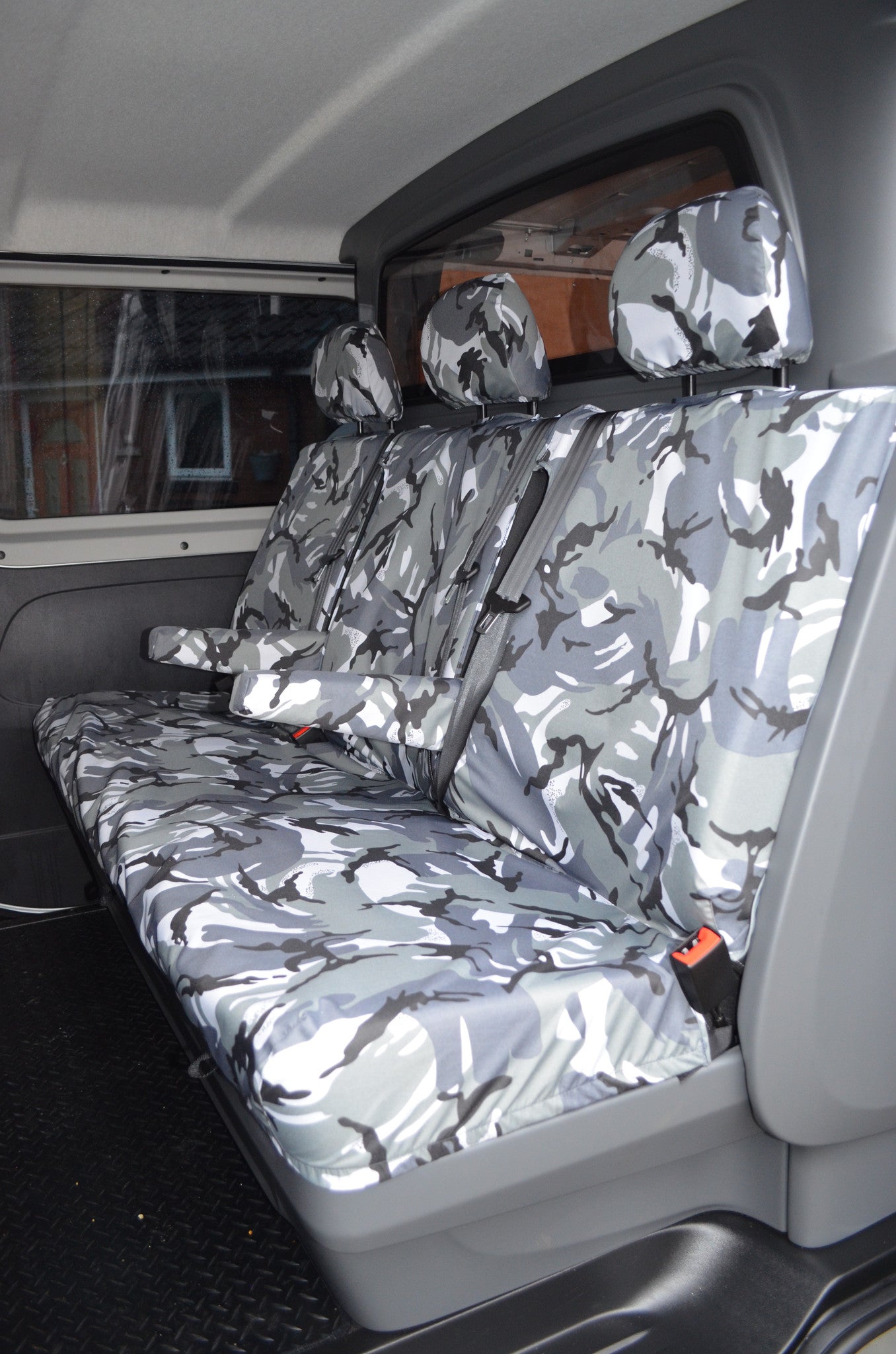 Renault Trafic Sport and Business+ Crew Van 2014+ Tailored Rear Seat Covers Rear Seats / Urban Camo Scutes Ltd